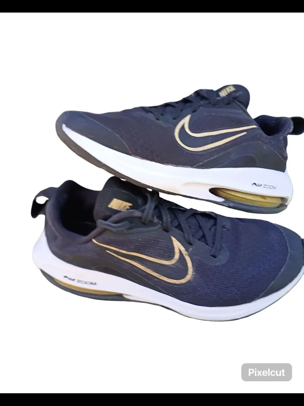 Nike Air Zoom Arcadia 2 in the 'Black Metallic Gold' | Unisex Youth 5.5